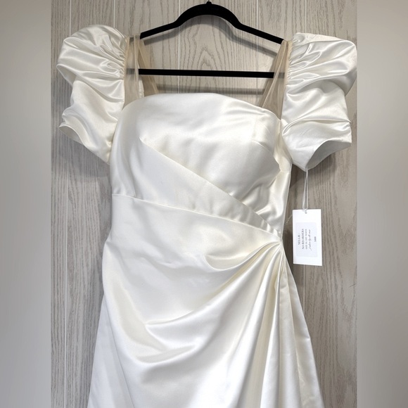 NELLIE – Jadore by Elle Mae Off-White Puff-Sleeve Wedding Dress Size 10 NWT - Picture 4 of 6